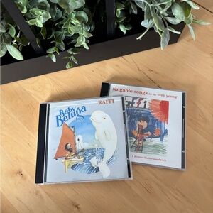 RAFFI Set of 2 CD’s: ‘Baby Beluga’ & ‘Singable Songs for the Very Young’